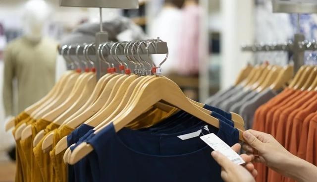 嘻嘻熊 “骗了”消费者12年，工厂早已停产，靠卖商标一年“捞金”13亿！