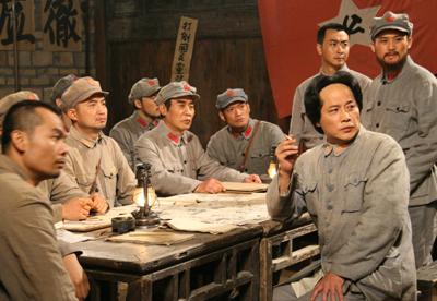 张国焘|张国焘叛逃，为何一个警卫员也带不走？与毛主席早年的一举措有关