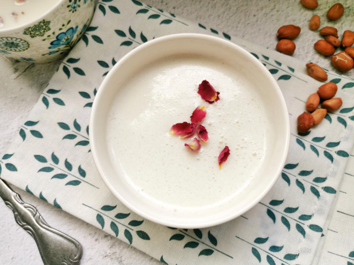 豆浆|入秋后，喝牛奶豆浆不如喝米糊，香浓顺滑好消化，只需要两种食材