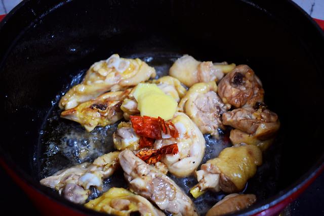 冰糖:此菜含钾是香蕉的8倍,夏天老出汗,有可能是缺钾,不妨多吃几次