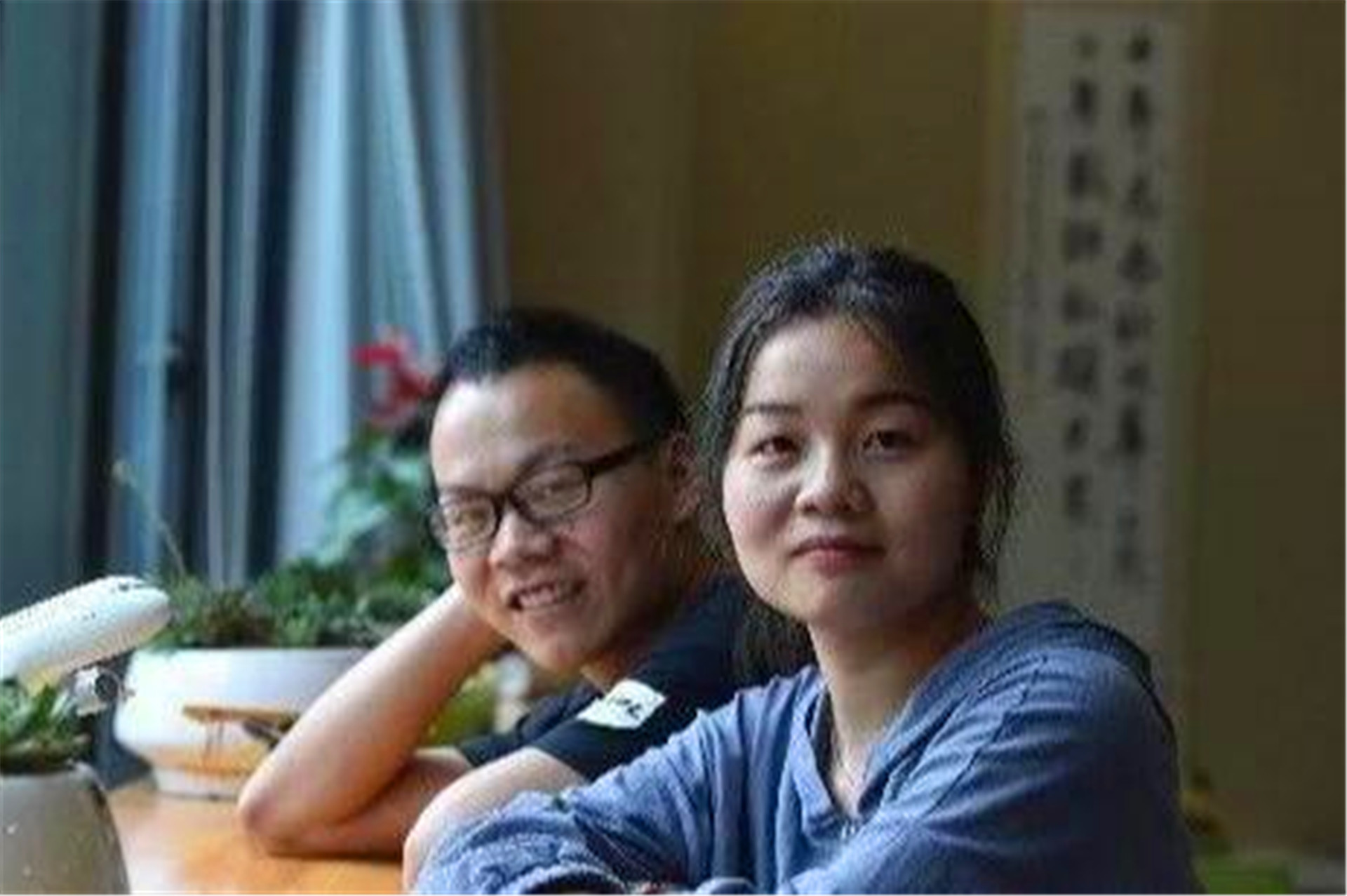 大学|当年弟弟放弃上大学，要打工供姐姐读书，后来他们变成了啥样