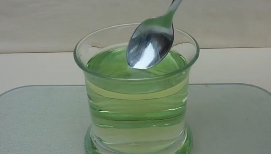 氢氟酸|“化尸粉，化尸水”真的存在？带你了解一下世界最强酸——氟锑酸！感觉打开了新世界！