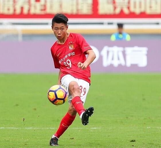 广州恒大■助攻高拉特+轰世界波！恒大19岁红星获赞“新郜林”，或被卡纳瓦罗重用