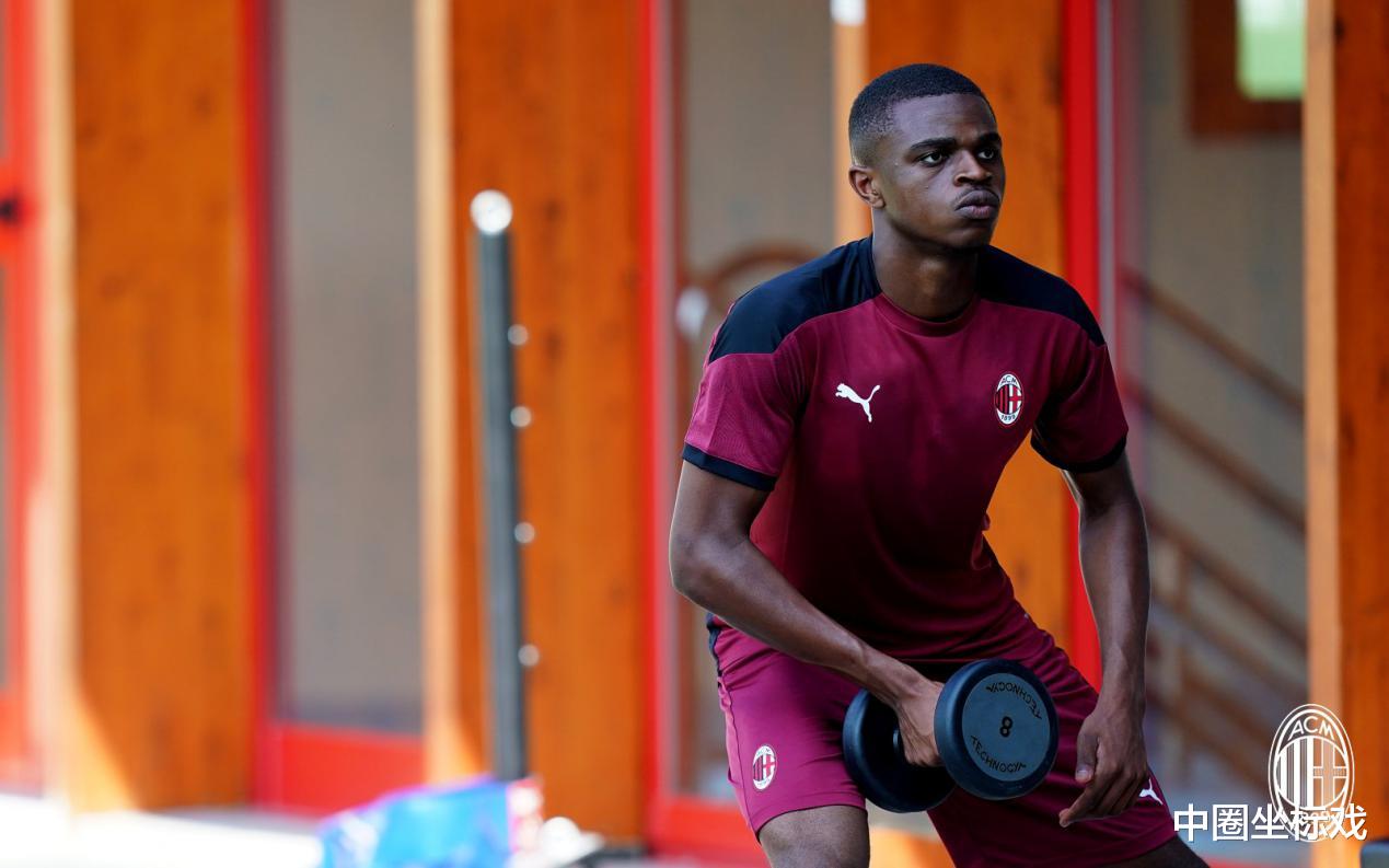 AC米兰|海于格主动来;赛程公布有大战;皮奥利面临选择——AC米兰新闻