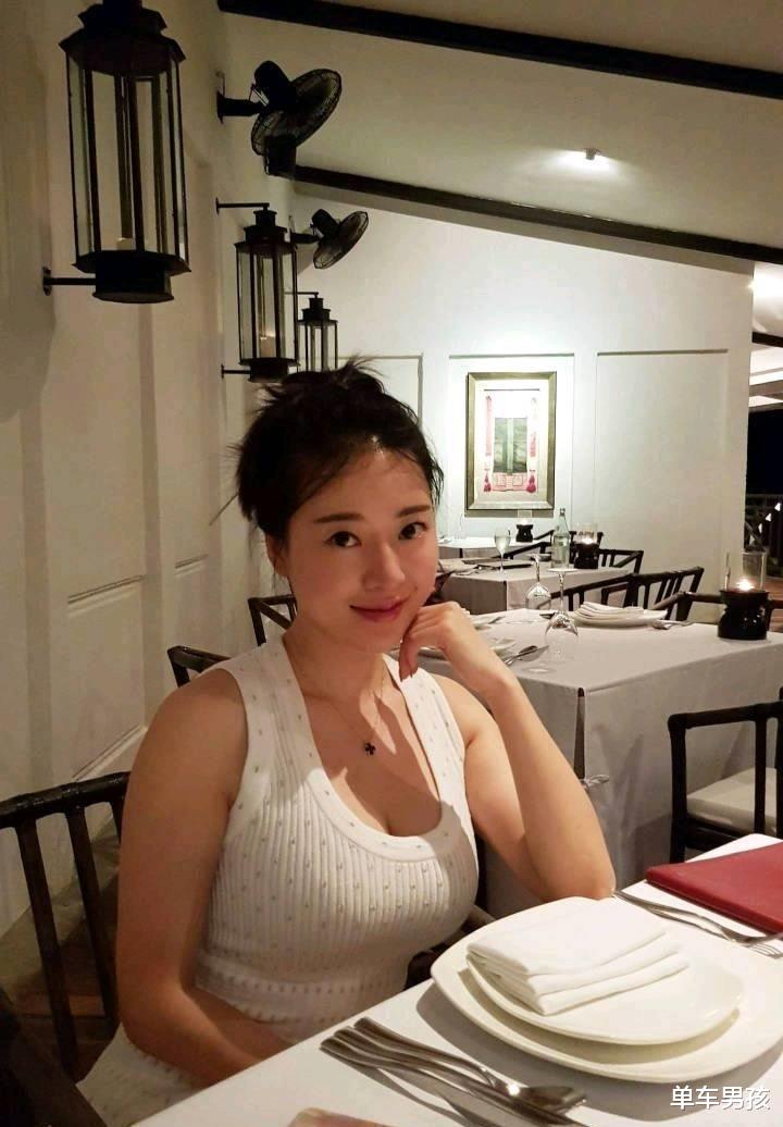 蒋聘婷|看完蒋聘婷的照片终于知道了，原来130斤的身材也可以这么好看！