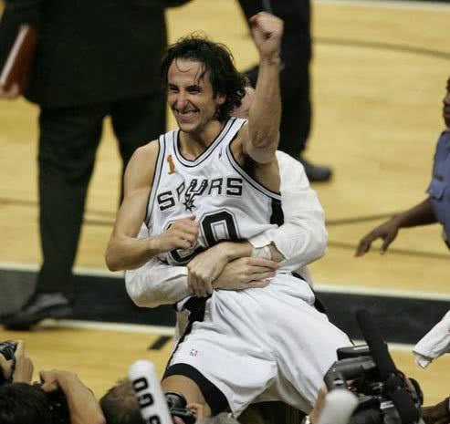 迈克尔·乔丹：NBA历史五大绝技！排名第一绝技的已经失传，乔丹后仰跳投上榜