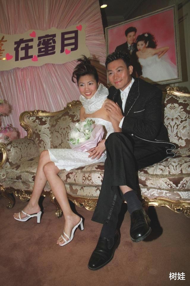 53岁tvb艺人梅小惠大方祝福患病前任曾伟权,13年恋情遭男方背叛收场