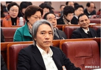 「杨幂」人民大会堂里明星相，杨幂超迷人，看到周星驰的样子好想哭