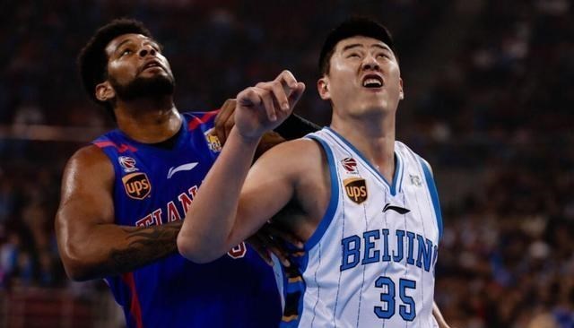 #张松涛#中国篮坛重磅消息！曝前国字号中锋或提前退役，隔扣阿联成佳话