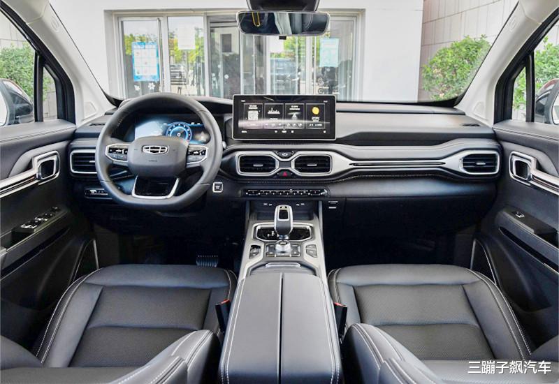 [路虎卫士]再等等！吉利“杀手锏”即将上市，预售价公布，车友：要排队买车