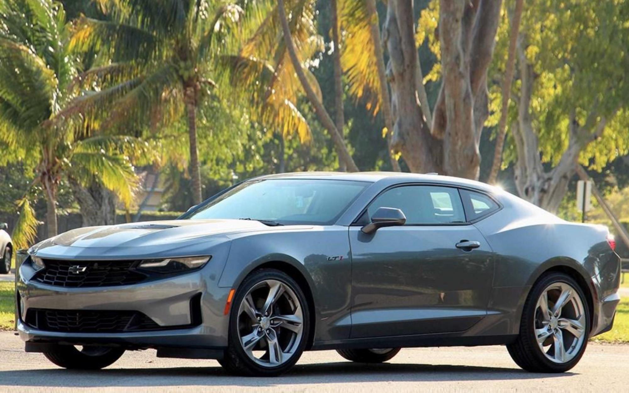 『雪佛兰科迈罗』39.99万圆你跑车梦，前置后驱，5.9s破百，开出去迷倒一大片