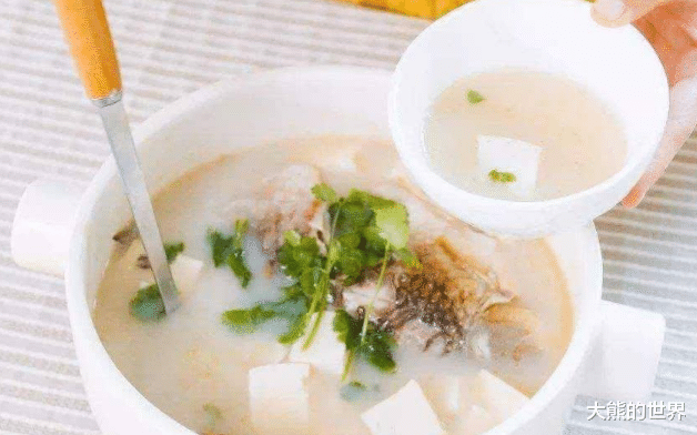 鱼汤|不管炖什么鱼,牢牢记住2点,炖好的鱼汤奶白香浓,没一点腥味