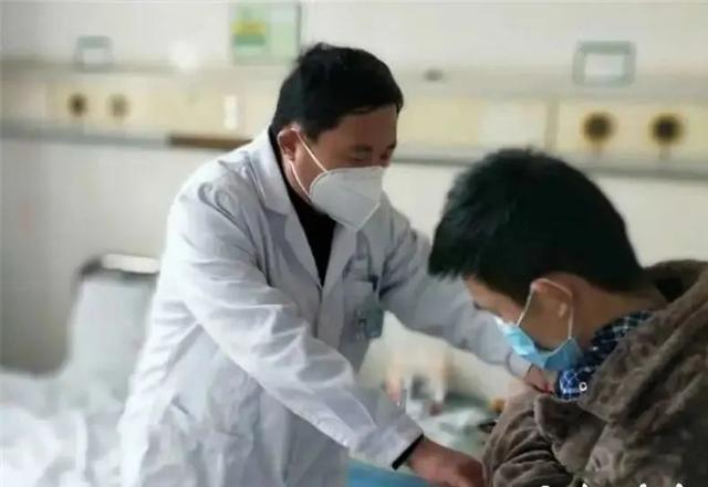 #北京协和医院#江苏一小伙出现胸闷、咳嗽症状！医生反复诊断，发现竟是……
