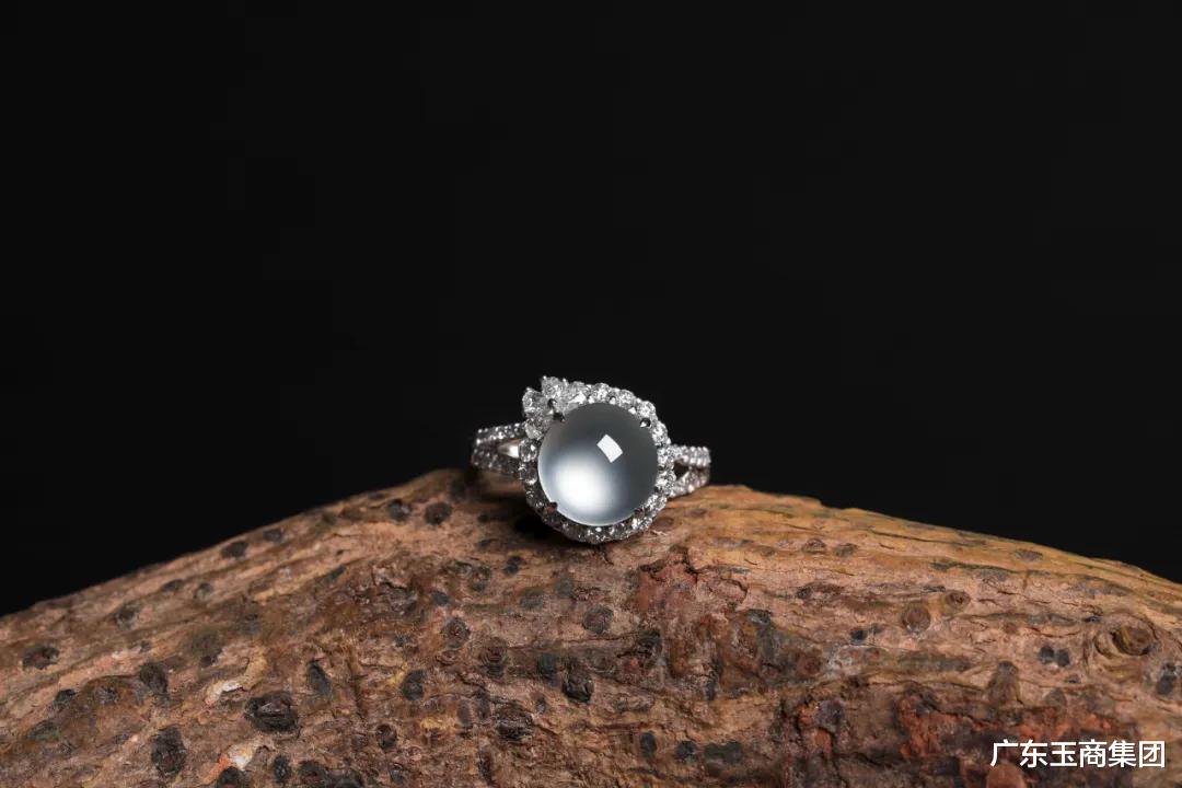 #翡翠#为什么戒面那么贵还有很多人买？看完答案太扎心！