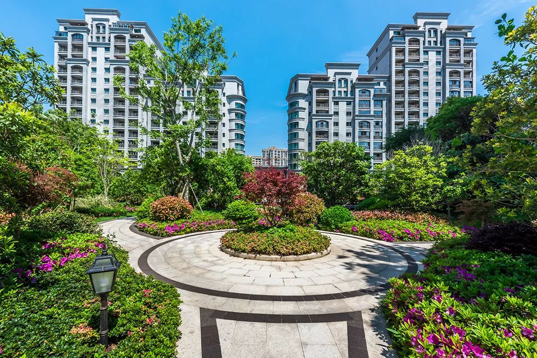 浦东中环旁约54-92㎡墅质洋房「亲水湾风华」即将入市，地铁商业全都有！