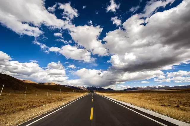 【新疆维吾尔自治区】国内最美的9条自驾线路，每一条都美得动人心魄！