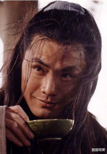 邵兵|开拍10天《笑傲江湖》,邵兵被\赶\出剧组,张纪中:恨不得扇他\巴掌\