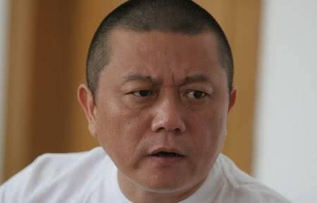 『冯小刚』住几千万别墅的冯小刚，脱不掉叶京、王朔给他穿的那条“裤子”