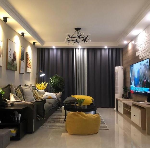 ##奋斗了5年，终于入住82平米的新房，卡座式餐桌真实用，晒晒