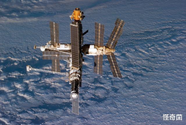 月球|太空频现离奇事件，有东西在干预人类？50年前的怀疑或许是对的