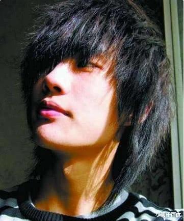 『演唱会』唯一一个不混娱乐圈的男歌手，平常看着跟过气了一样，到演唱会却一票难求