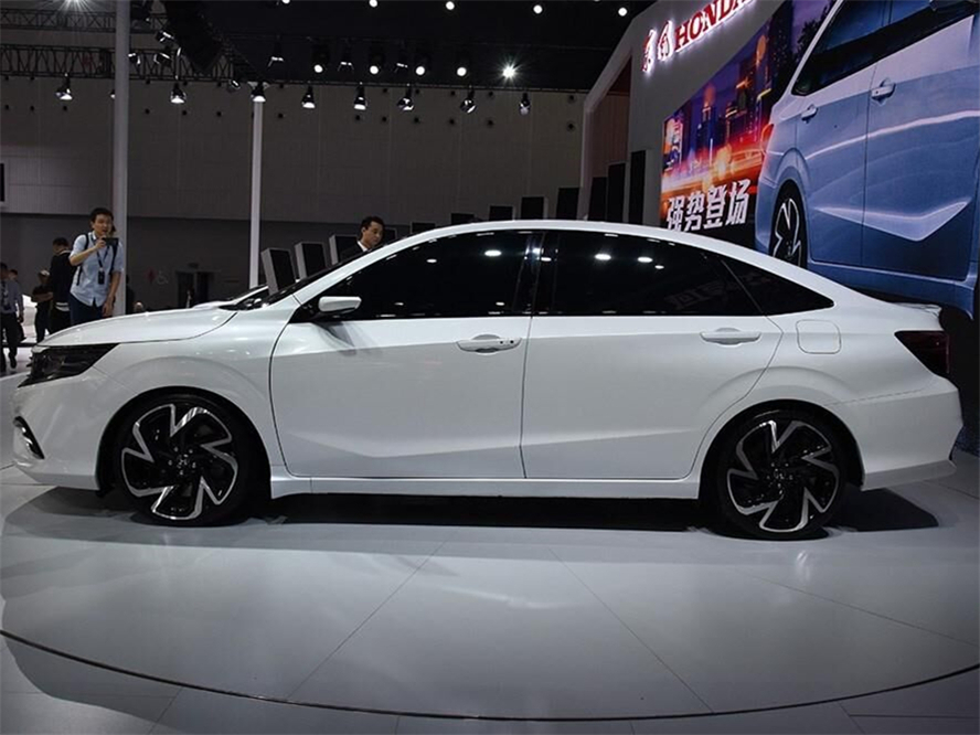 [长安汽车]本田享域：终于靠价格扳回一局，车长近4.8米轴距2730mm，跌破8万