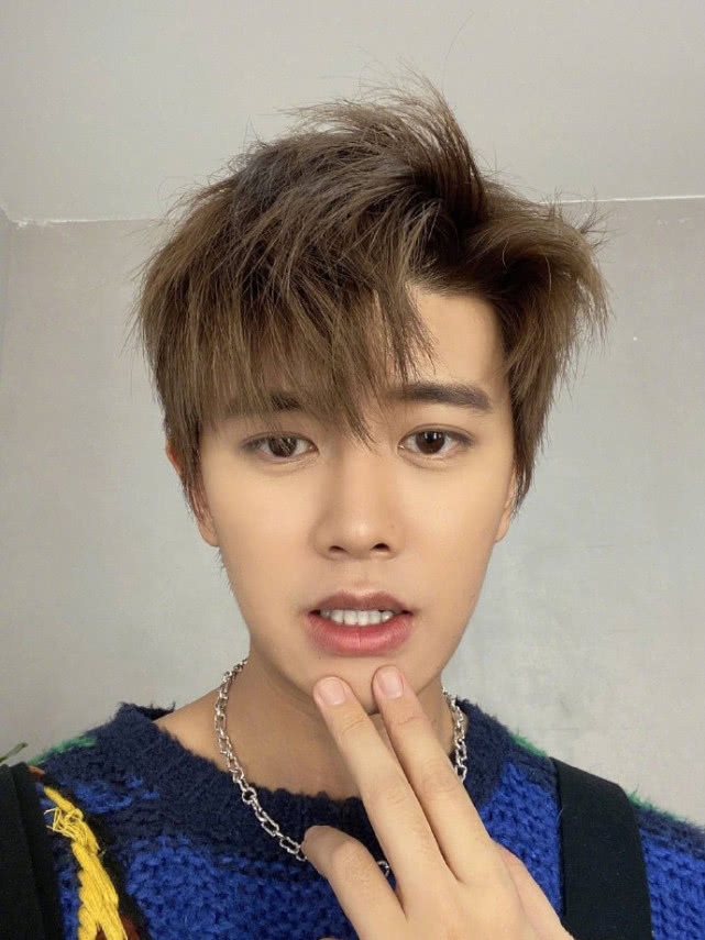 聂欢▲任嘉伦圈外老婆聂欢遭网友攻击，发律师声明谴责并起诉网友