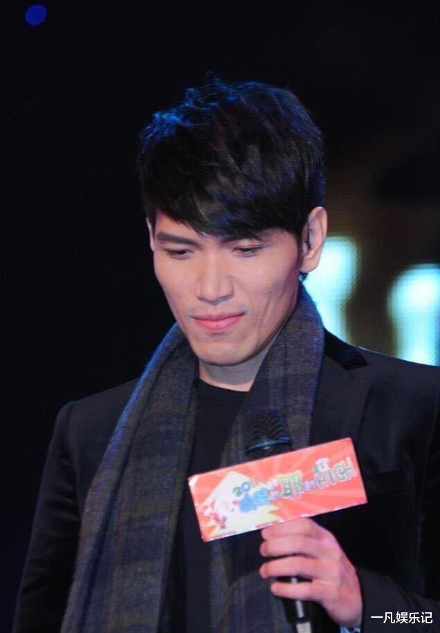 杨宗纬|耍大牌演唱会迟到2个小时，恶行终恶报，杨宗纬一首《凉凉》送自己