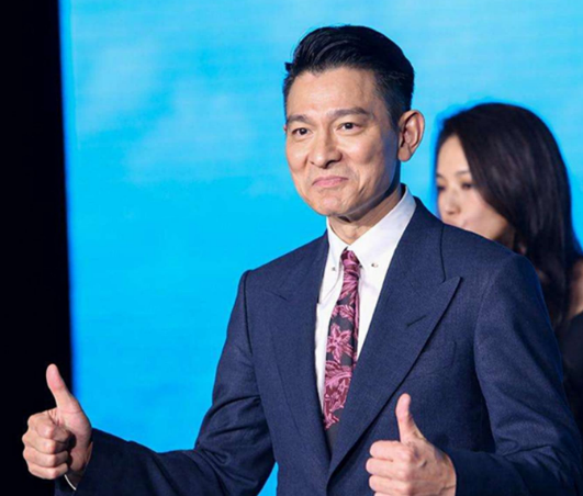 黄家驹|黄家驹低谷期为刘德华写下了这首歌,火了有29年,成了一代经典