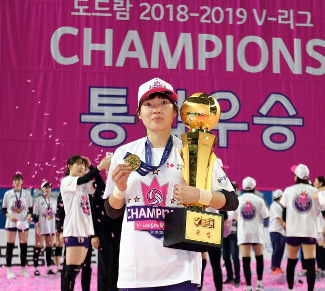 奥运会@喜讯！36岁女排名将怀孕成功，12月将当妈，力拼东京奥运前复出