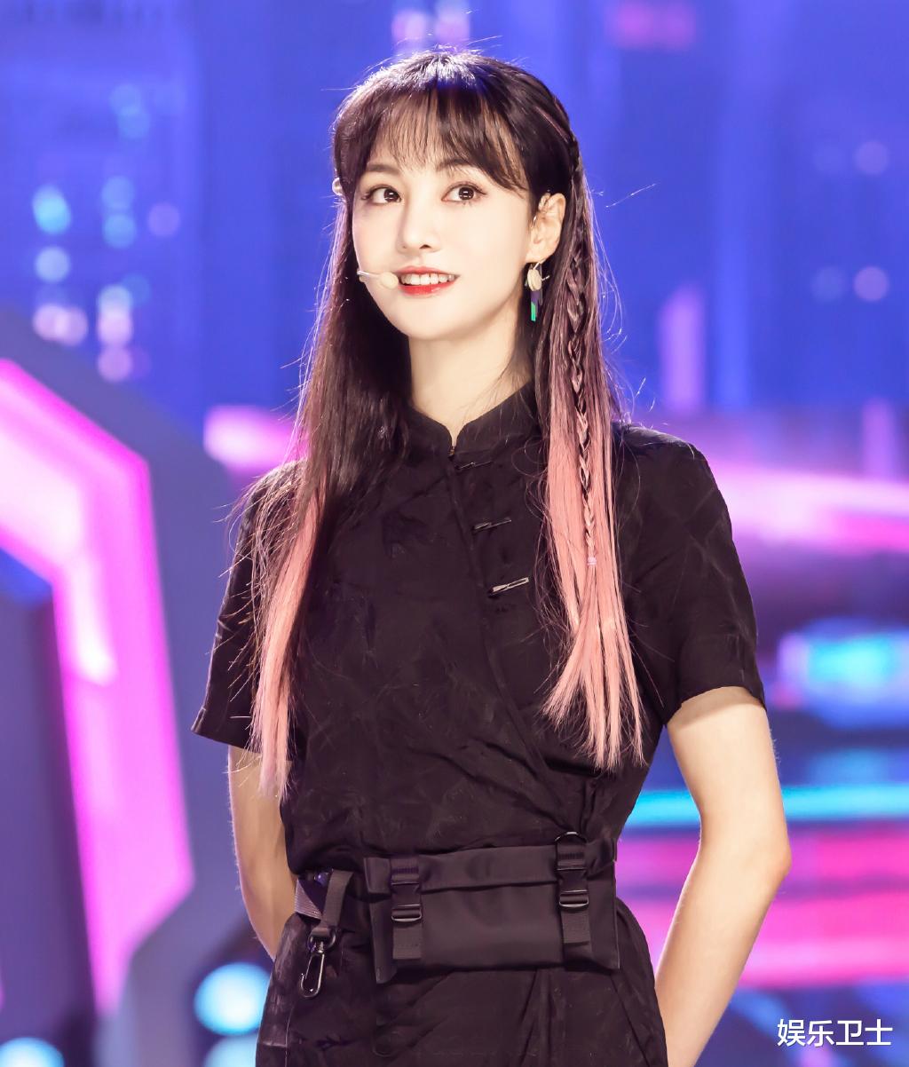 郑爽|郑爽风波新进展，上最后一期综艺并补录退圈声明，航空公司神补刀太损了