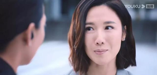 『香港小姐』连袁咏仪老公都赞不绝口的港姐，竟被大8岁的她秒杀了？