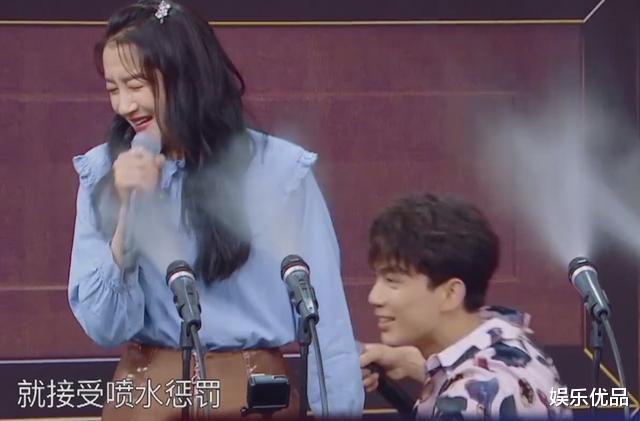 王牌对王牌@《王牌对王牌》想cue鹿晗，关晓彤当即面露难色，大张伟机智解围