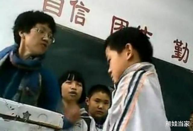 考试：小学生99分语文考卷火了，卷面让老师不舍扣分，自律的孩子有多棒