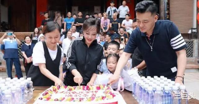 刘晓庆|刘晓庆新片杀青，65岁强扮18岁少女，看到定妆照后瞬间清醒