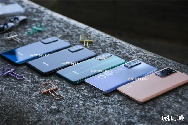 华为|国内手机市场份额到底如何？看看你的身边，或许就有了答案