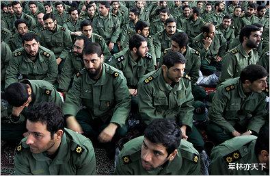 伊朗革命衛隊的綠色制服，簡約明快，配飾極少但絕對威嚴-圖5