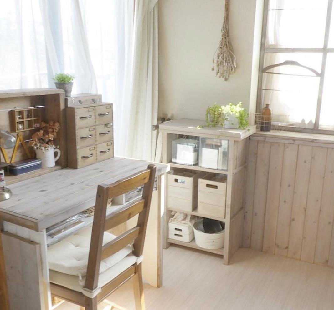 「」日本单身女主的家，用二手旧家具布置出高质感生活，看着超舒服！