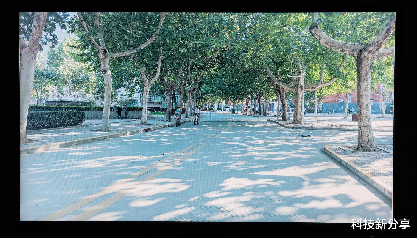 |4K、31.5寸、HDR，明基EW3270U显示屏，带来极佳的显示体验