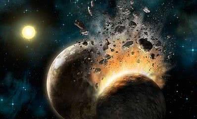 【月球】10公里级的飞行物将月球撞碎，意外暴露月球秘密，它或是空心的