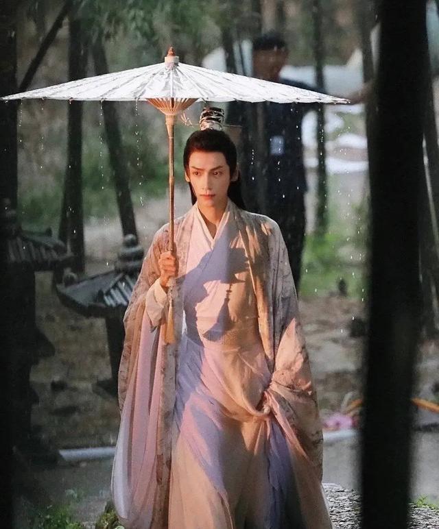 皓衣行■《皓衣行》被曝魔改配角加戏，剧组连忙澄清，保证不会抢戏罗云熙