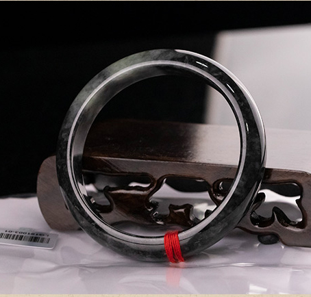 翡翠|如水墨画般的乌鸡种翡翠，你真的懂吗？