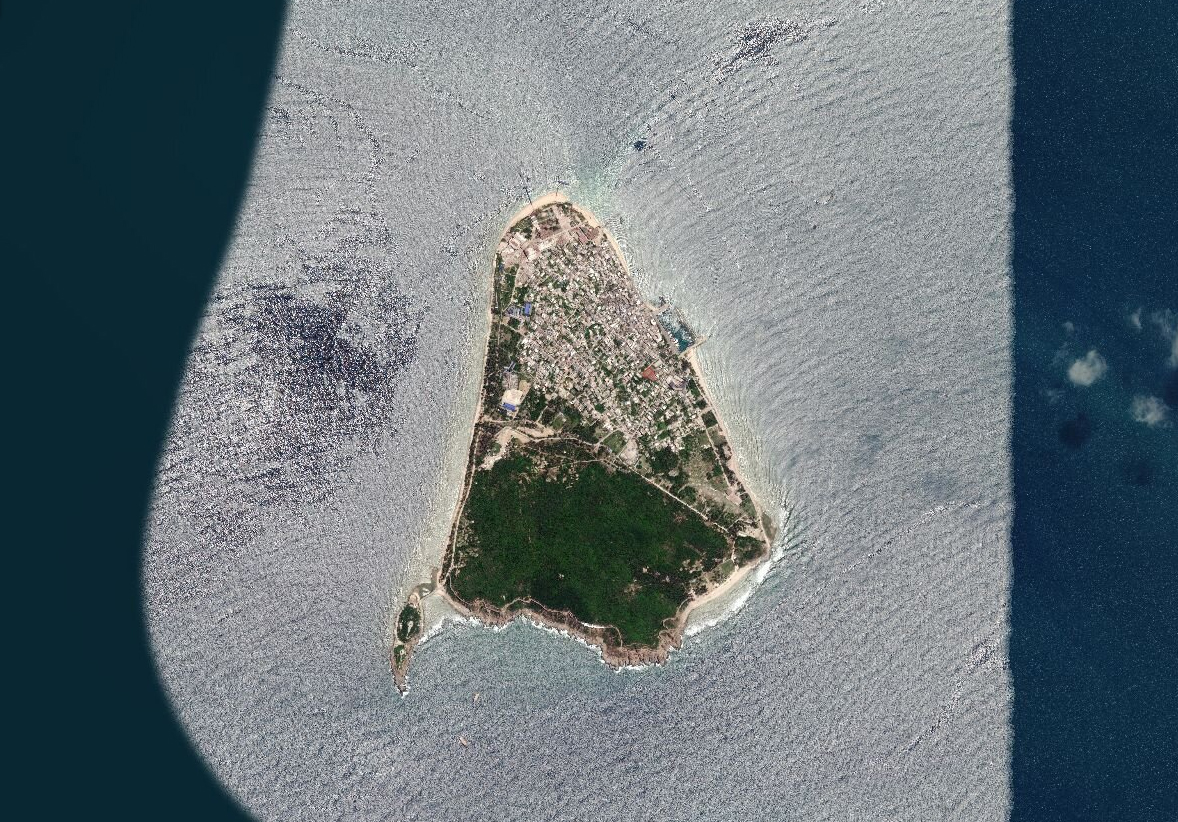 「荡口古镇」卫星航拍南海10大最美岛屿,蜈支洲岛排第一,您怎么看?