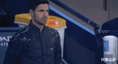 英超:英超头号卧底是他:停球3米远,2次重大失误!队友怒了