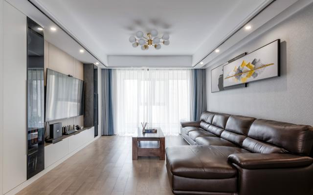 []担心新房效果会过时？学她家装修，吊顶加黑线条，超耐看！