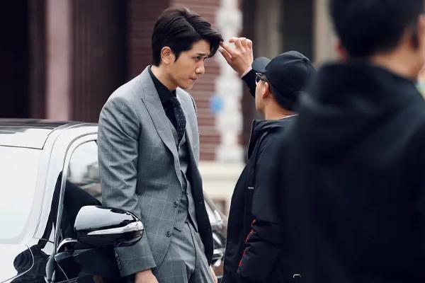 欧美明星|迟到的“2020爆款剧”，你的“尺度”是有多大？