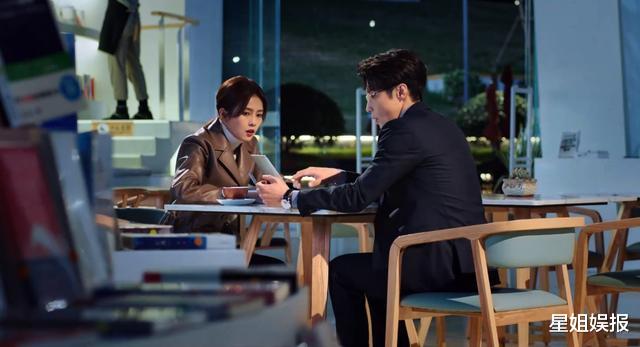 罗云熙|《半是蜜糖半是伤》首播罗云熙现代装惊艳！身高却被吐槽，职场戏也不够真实