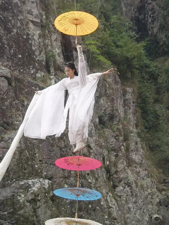 『张纪中』“翻拍王”张纪中再拍金庸剧,古稀之年,能否创造当年辉煌?