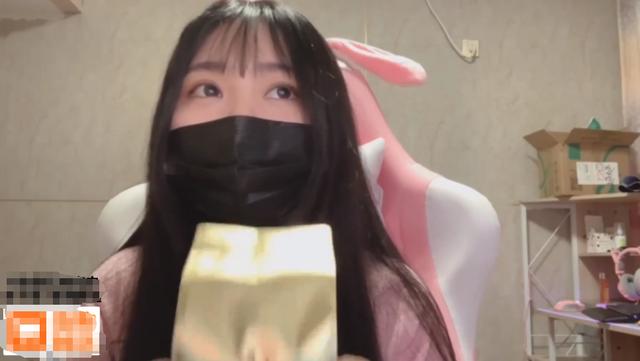 「斗鱼」斗鱼一姐首次露脸直播!全平台轰动王校长围观刷礼物,颜值太惊艳