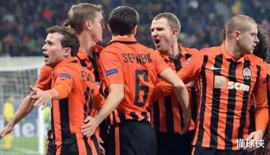 欧联杯|3-0,双杀!欧联杯又1神剧本,德甲大黑马最后4分钟丢3球惨遭淘汰